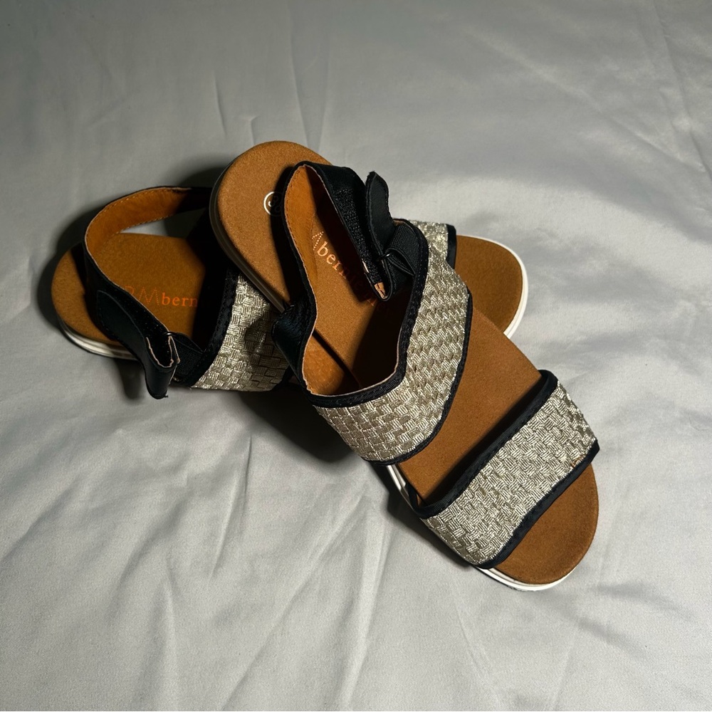 Bernie Mevs Women’s Atlantis slingback  sandals Champagne Shimmer EU 38 US 7